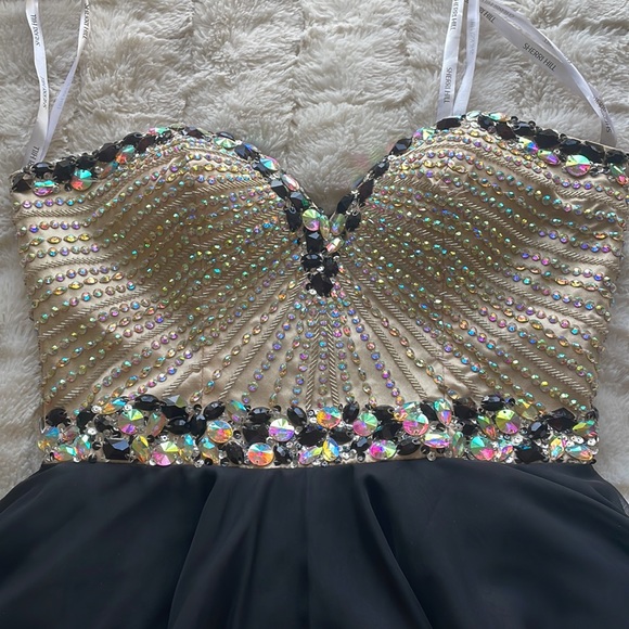 Sheri Hill dress (worn to a semi formal) - Picture 2 of 3